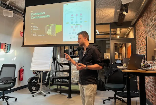 حديث في فعالية مجتمعية